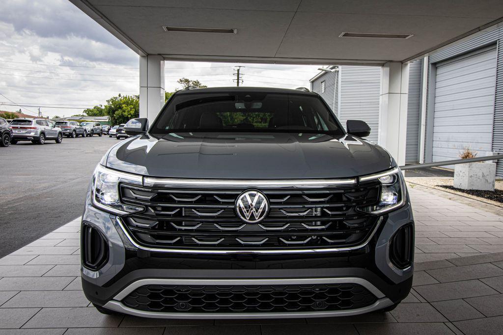 new 2026 Volkswagen Atlas Cross Sport car, priced at $42,288