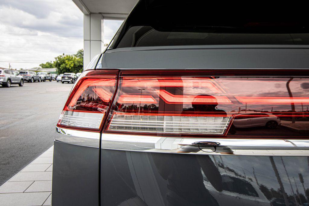 new 2026 Volkswagen Atlas Cross Sport car, priced at $42,288