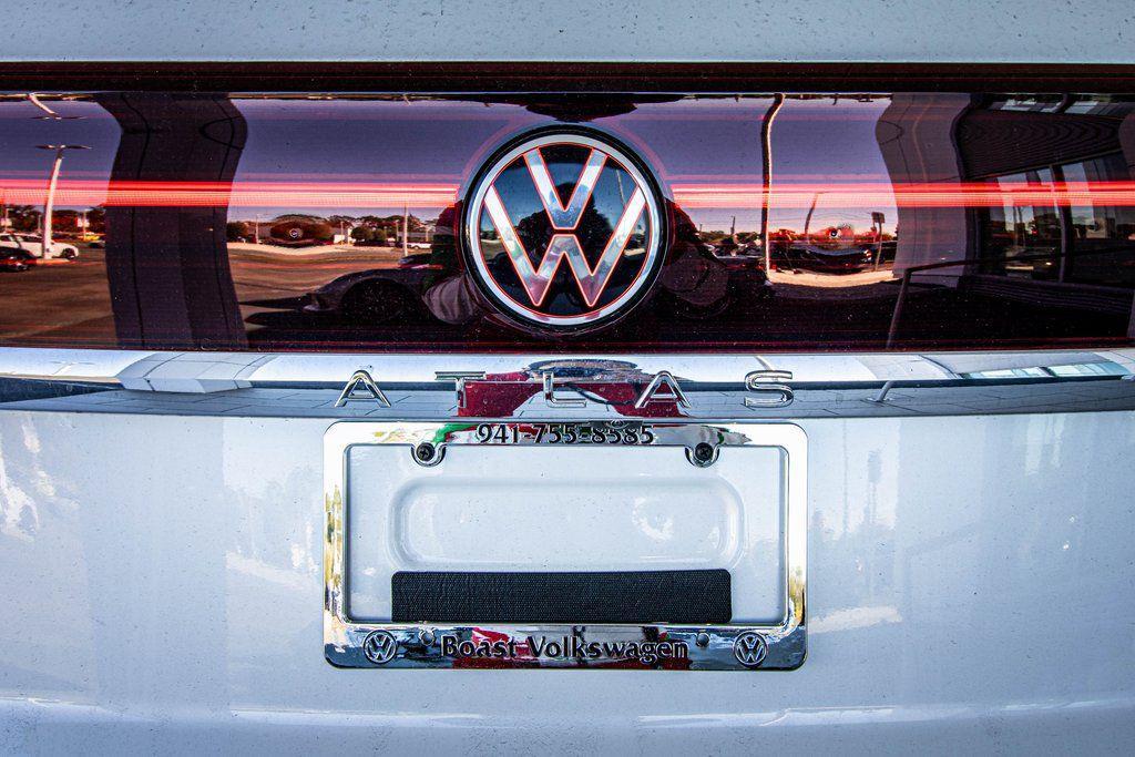 new 2026 Volkswagen Atlas Cross Sport car, priced at $52,359