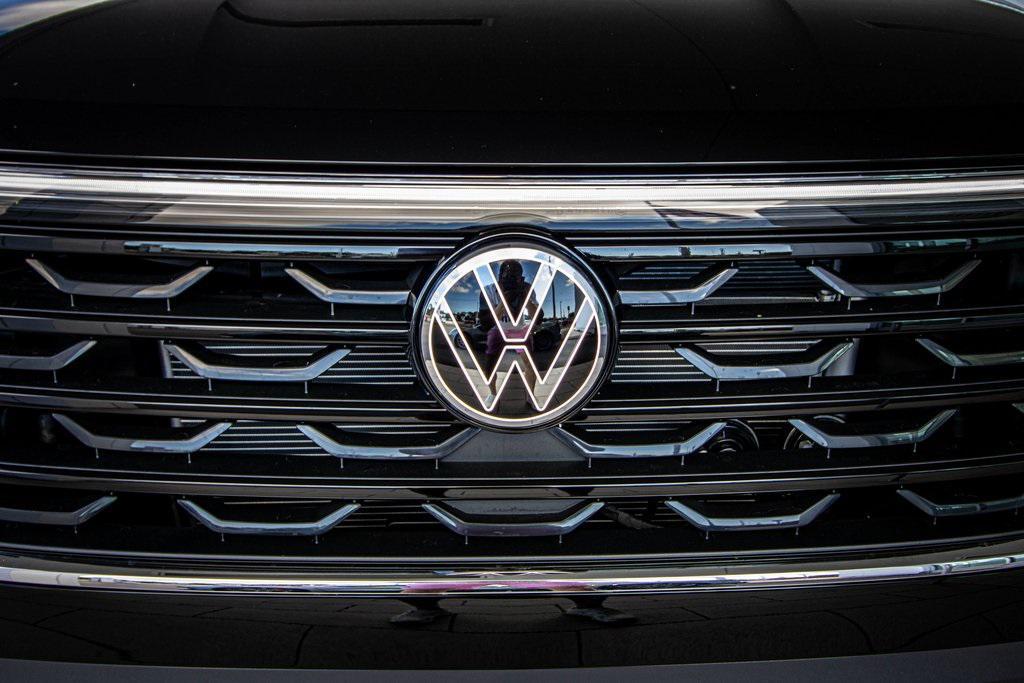 new 2026 Volkswagen Atlas Cross Sport car, priced at $44,406