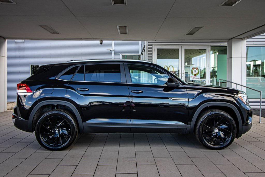 new 2026 Volkswagen Atlas Cross Sport car, priced at $44,406