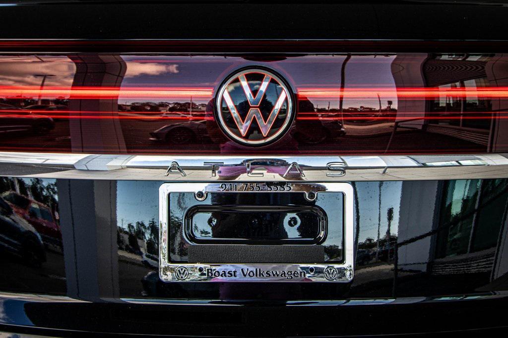 new 2026 Volkswagen Atlas Cross Sport car, priced at $44,406