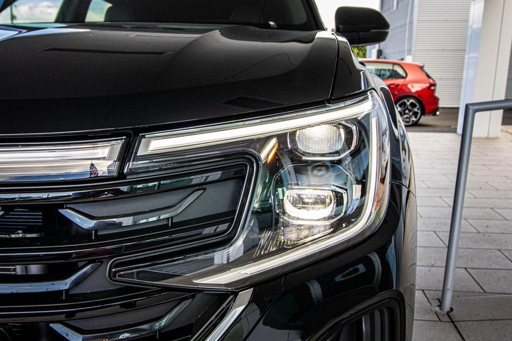 new 2026 Volkswagen Atlas Cross Sport car, priced at $44,406