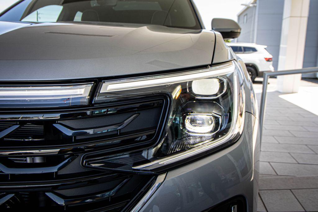 new 2026 Volkswagen Atlas Cross Sport car, priced at $51,922