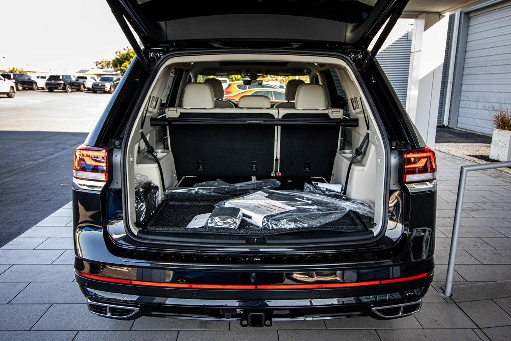 new 2026 Volkswagen Atlas car, priced at $52,394