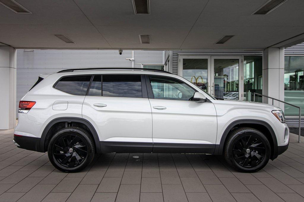 new 2026 Volkswagen Atlas car, priced at $43,551