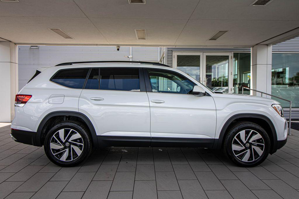 new 2026 Volkswagen Atlas car, priced at $43,976