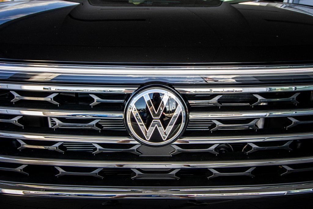 new 2026 Volkswagen Atlas car, priced at $43,903