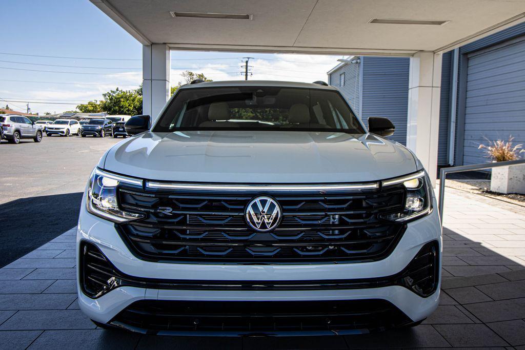new 2026 Volkswagen Atlas Cross Sport car, priced at $48,301