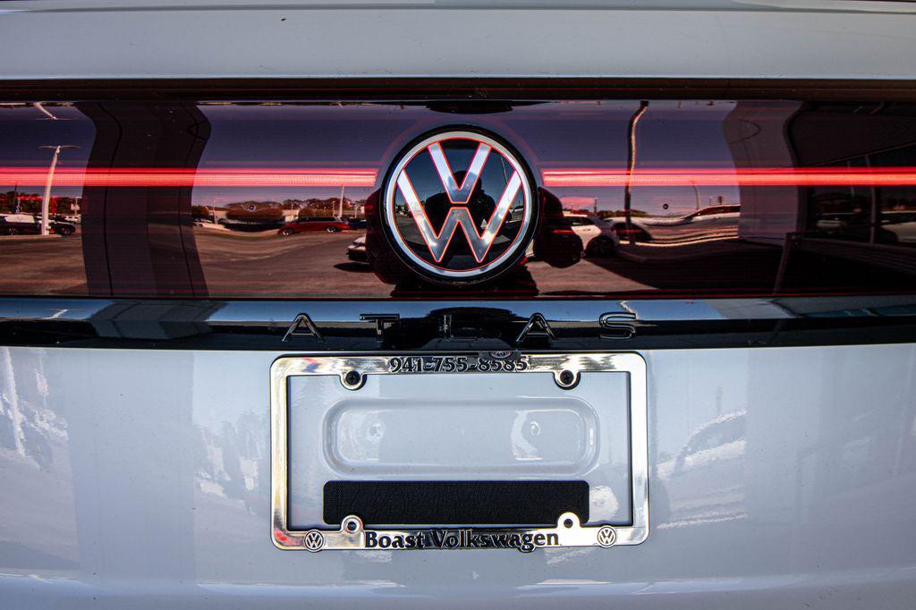 new 2026 Volkswagen Atlas Cross Sport car, priced at $48,301