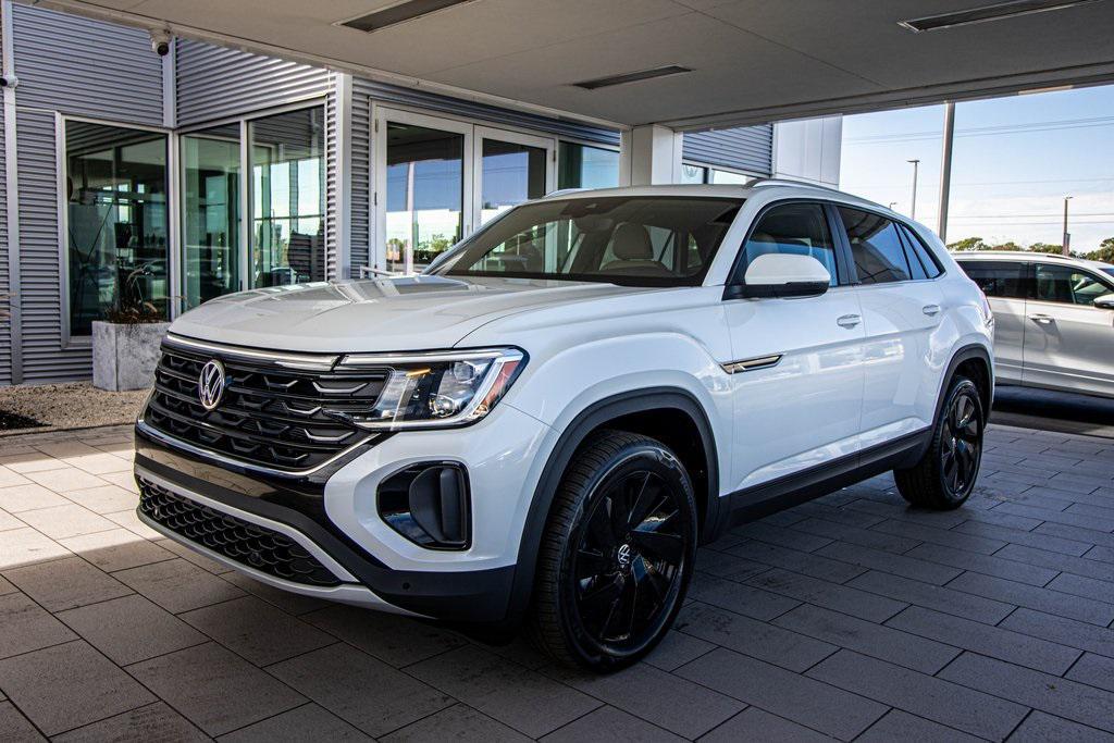 new 2026 Volkswagen Atlas Cross Sport car, priced at $44,843