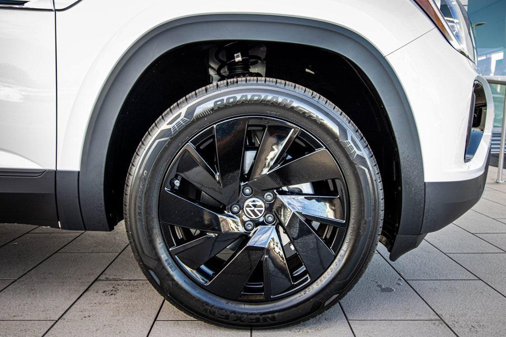 new 2026 Volkswagen Atlas Cross Sport car, priced at $44,843