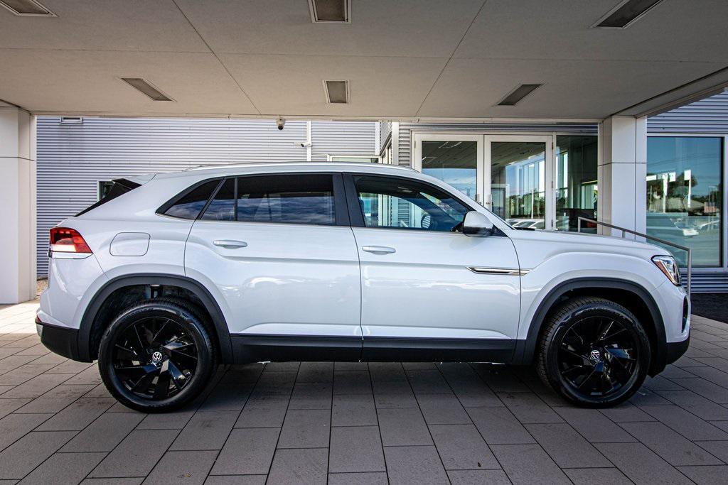 new 2026 Volkswagen Atlas Cross Sport car, priced at $44,843