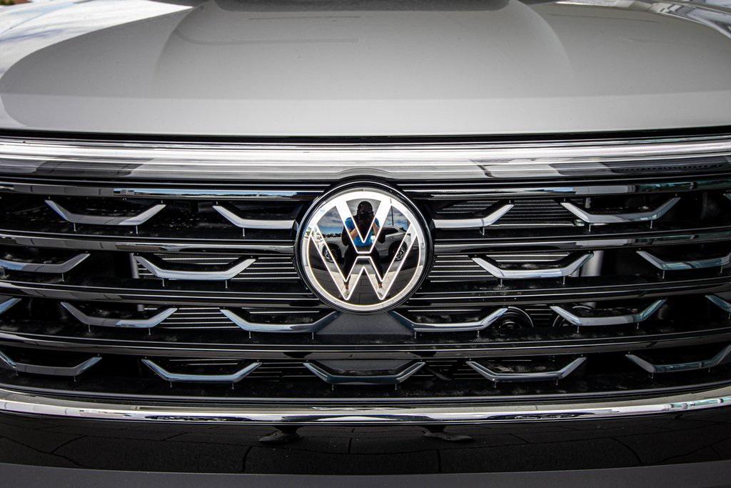 new 2026 Volkswagen Atlas Cross Sport car, priced at $44,843