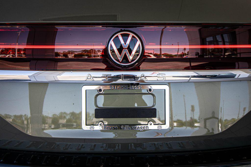 new 2026 Volkswagen Atlas car, priced at $52,899