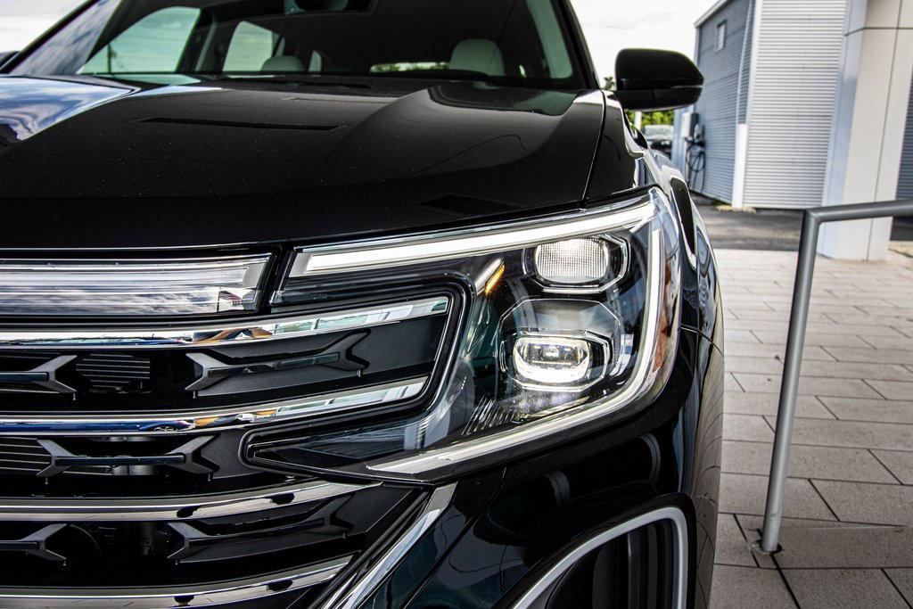 new 2026 Volkswagen Atlas car, priced at $39,233