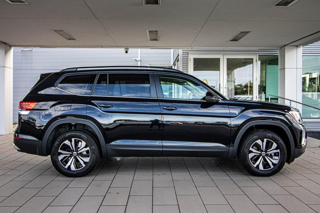 new 2026 Volkswagen Atlas car, priced at $39,233