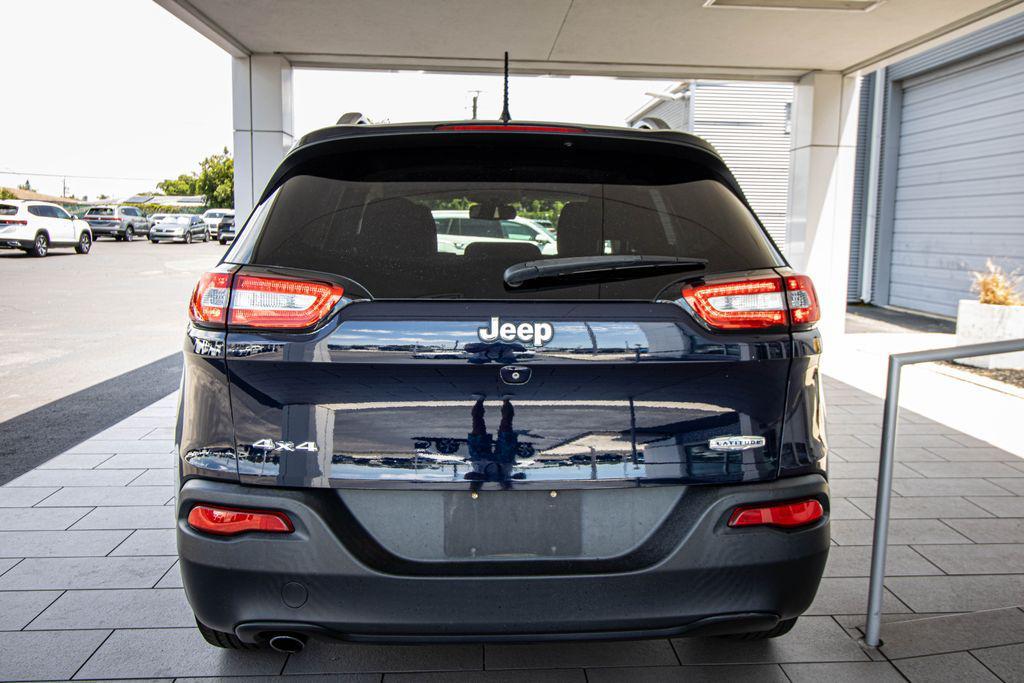 used 2015 Jeep Cherokee car, priced at $11,744