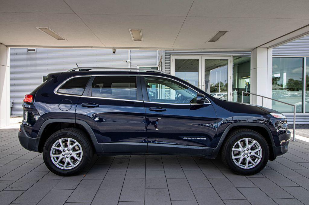 used 2015 Jeep Cherokee car, priced at $11,744