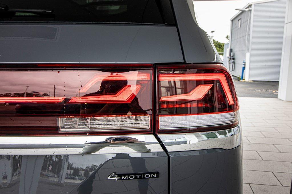 new 2026 Volkswagen Atlas car, priced at $53,336