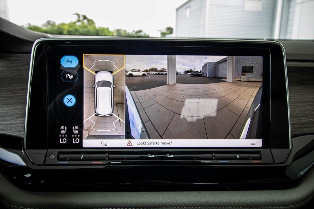 new 2026 Volkswagen Atlas car, priced at $53,336