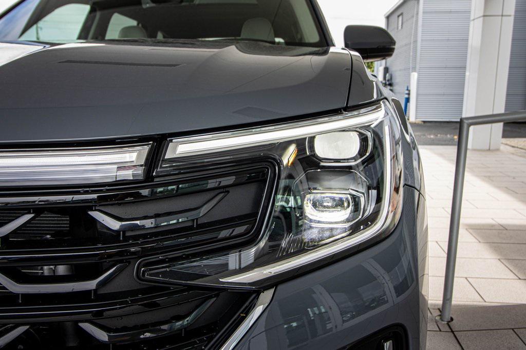 new 2026 Volkswagen Atlas car, priced at $53,336