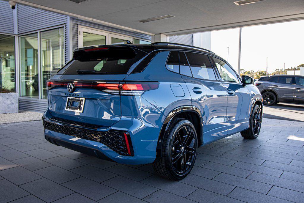 new 2026 Volkswagen Tiguan car, priced at $38,305