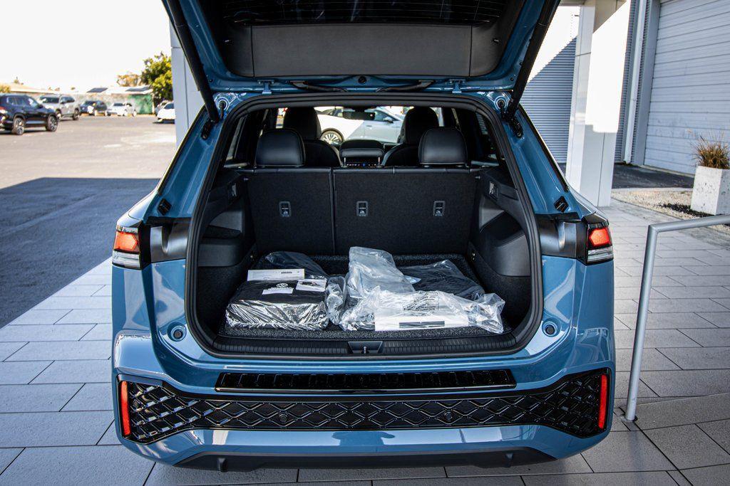 new 2026 Volkswagen Tiguan car, priced at $38,305