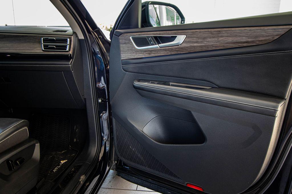 used 2024 Volkswagen Atlas car, priced at $35,093