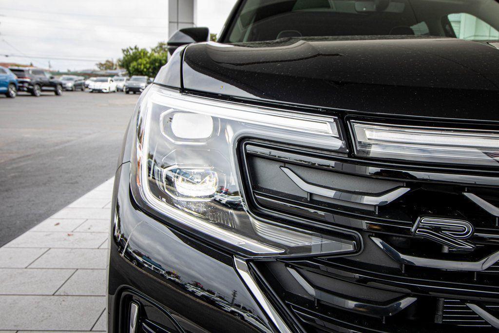 new 2026 Volkswagen Atlas car, priced at $53,301