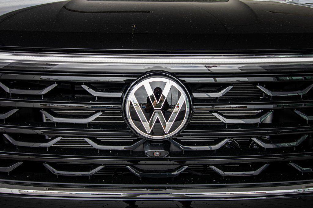new 2026 Volkswagen Atlas car, priced at $53,301