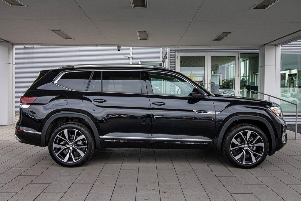 new 2026 Volkswagen Atlas car, priced at $53,301