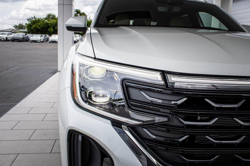 new 2026 Volkswagen Atlas Cross Sport car, priced at $41,272