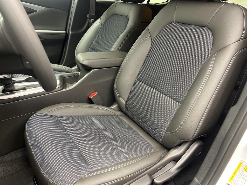 new 2026 Buick Envista car, priced at $25,111