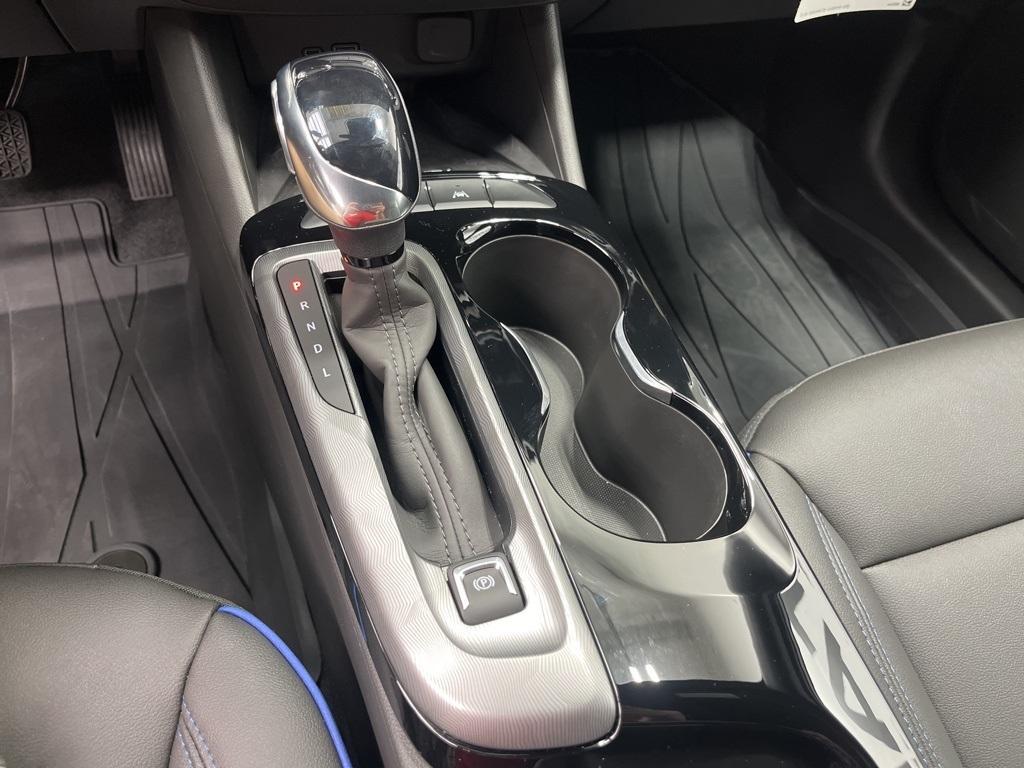 new 2025 Buick Envista car, priced at $27,999