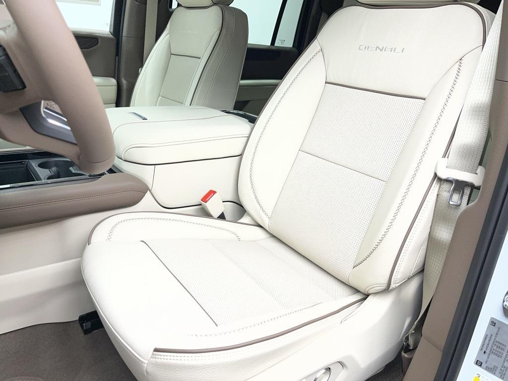 new 2026 GMC Yukon XL car, priced at $95,560