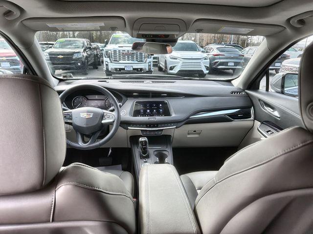 used 2023 Cadillac XT4 car, priced at $26,995