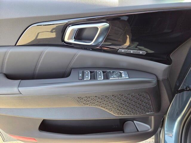 new 2026 Kia Carnival Hybrid car, priced at $55,186