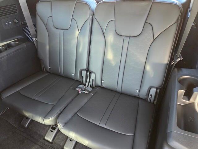 new 2026 Kia Sorento Hybrid car, priced at $41,988