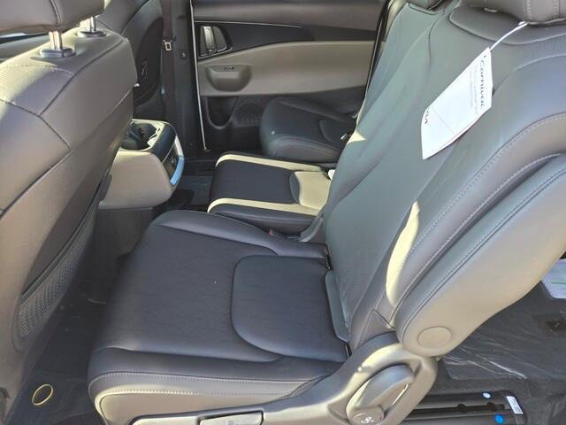 new 2026 Kia Carnival Hybrid car, priced at $41,943