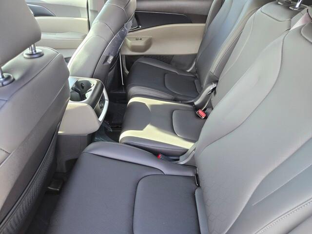 new 2026 Kia Carnival Hybrid car, priced at $41,724