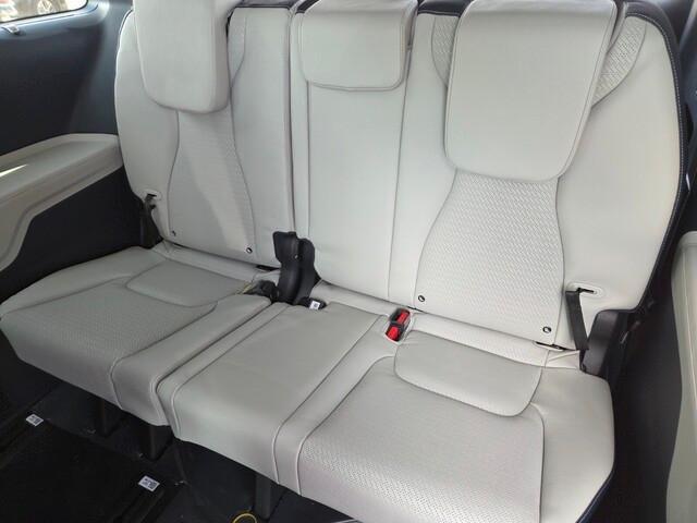 new 2026 Kia Carnival Hybrid car, priced at $55,206