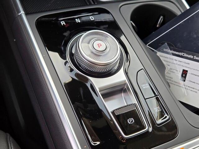 new 2026 Kia Carnival Hybrid car, priced at $55,186