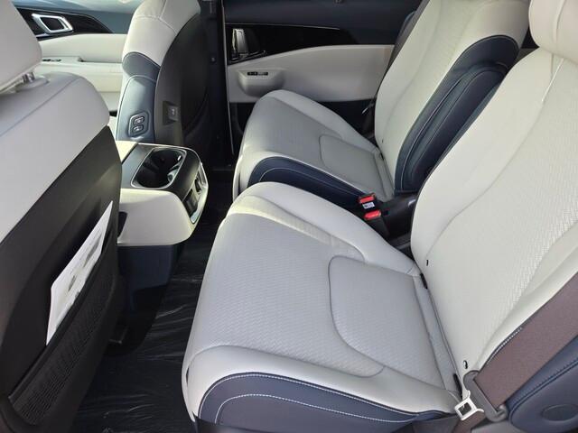 new 2026 Kia Carnival Hybrid car, priced at $55,416
