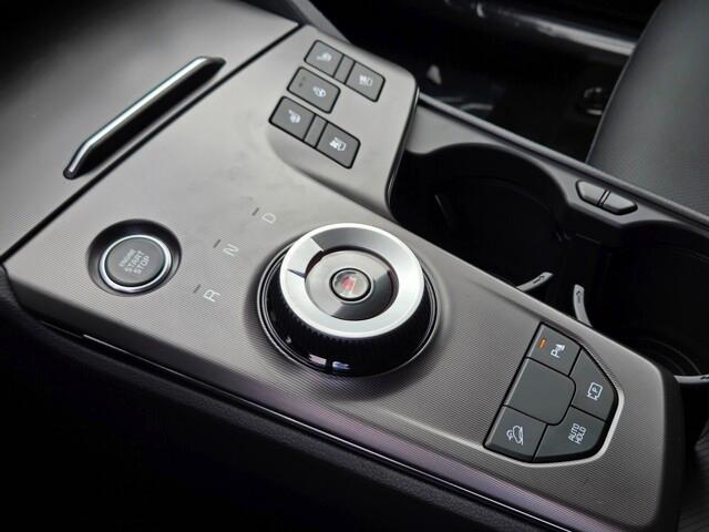 new 2026 Kia Sportage Hybrid car, priced at $39,701