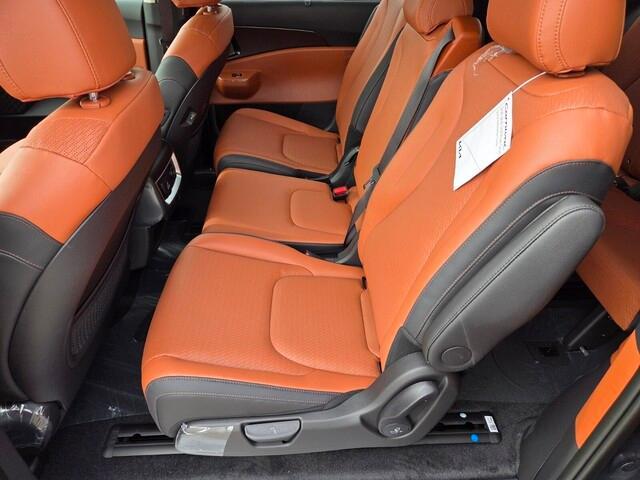 new 2026 Kia Carnival Hybrid car, priced at $53,217