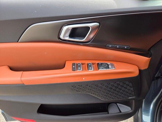 new 2026 Kia Carnival Hybrid car, priced at $52,717