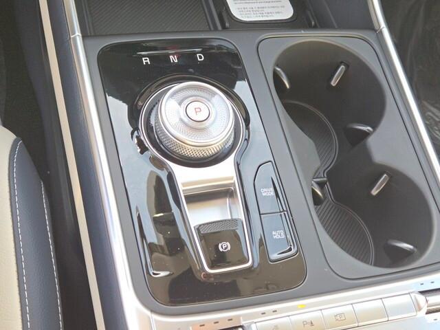 new 2026 Kia Carnival Hybrid car, priced at $53,436