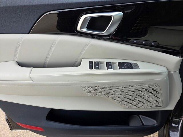 new 2026 Kia Carnival Hybrid car, priced at $55,270