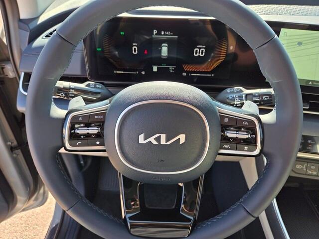 new 2026 Kia Carnival Hybrid car, priced at $44,670